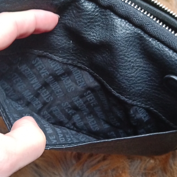 Steve Madden wristlet - Picture 11 of 16